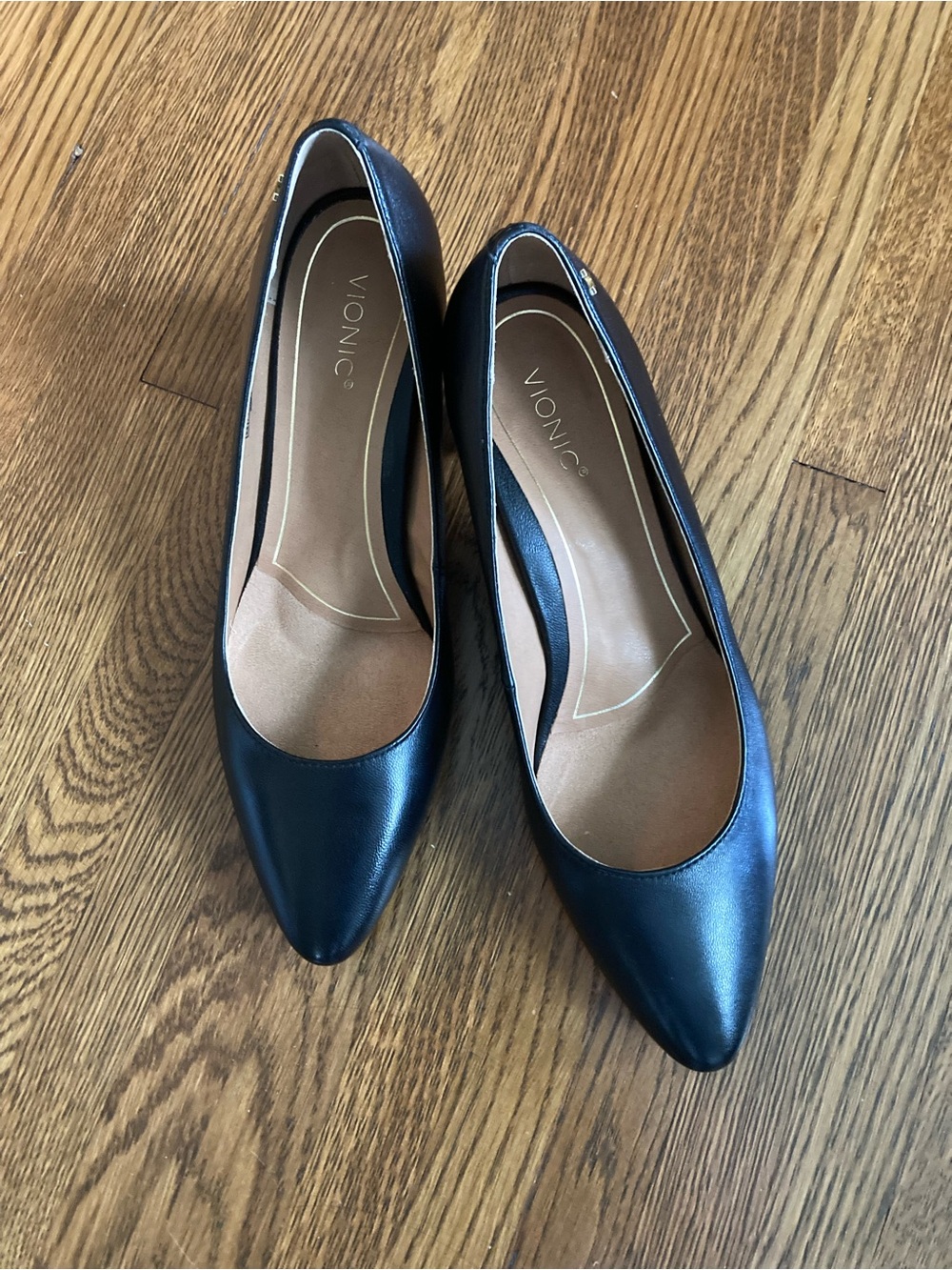 Vionic Black Pointed Toe Slip-On Flats
